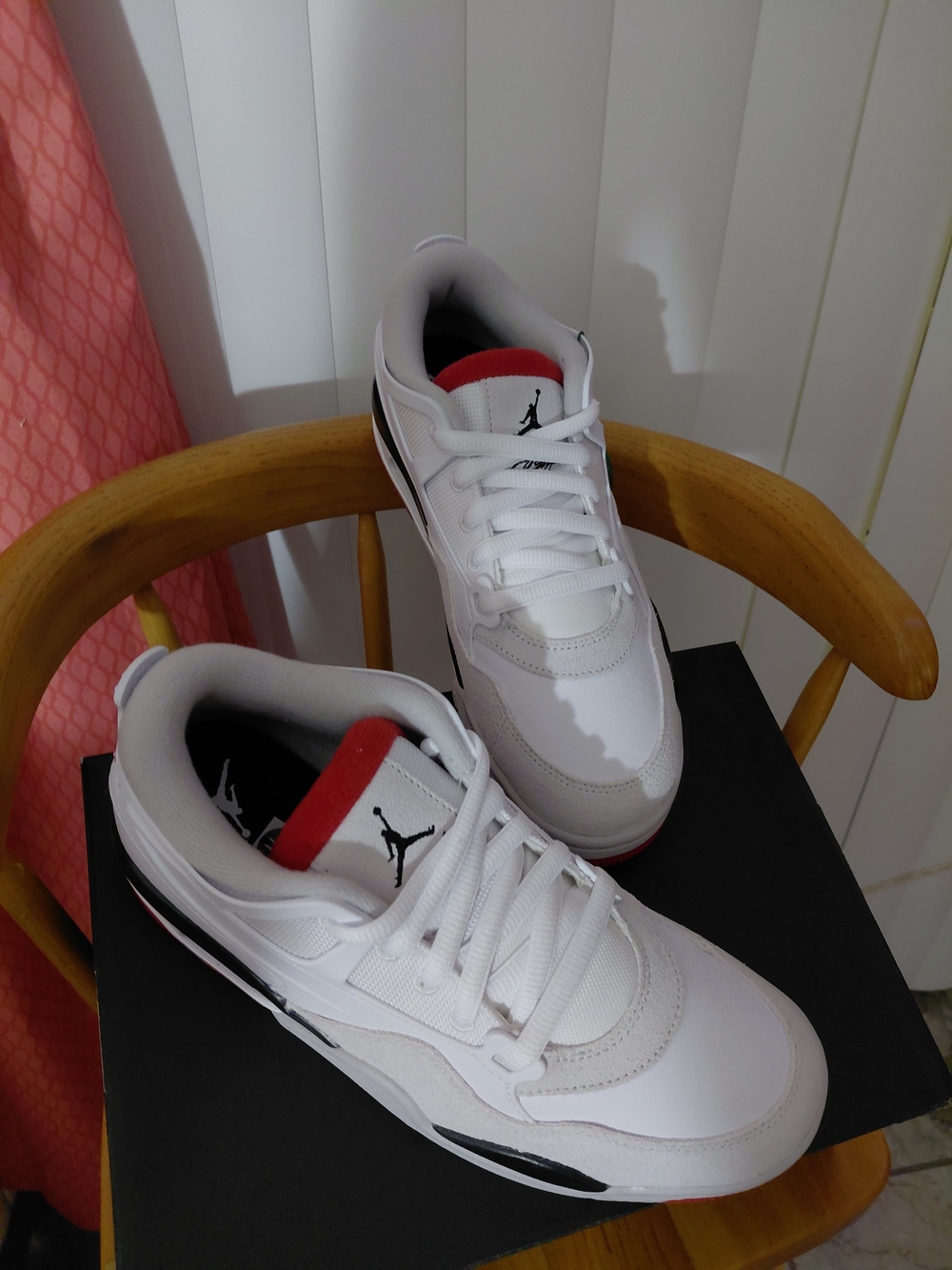 Brand NEW Nike JORDANS 4RM - Picture 2 of 5